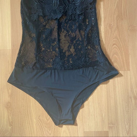 💗LOVE NATION💗-BLACK LACE BODYSUIT - Picture 4 of 10